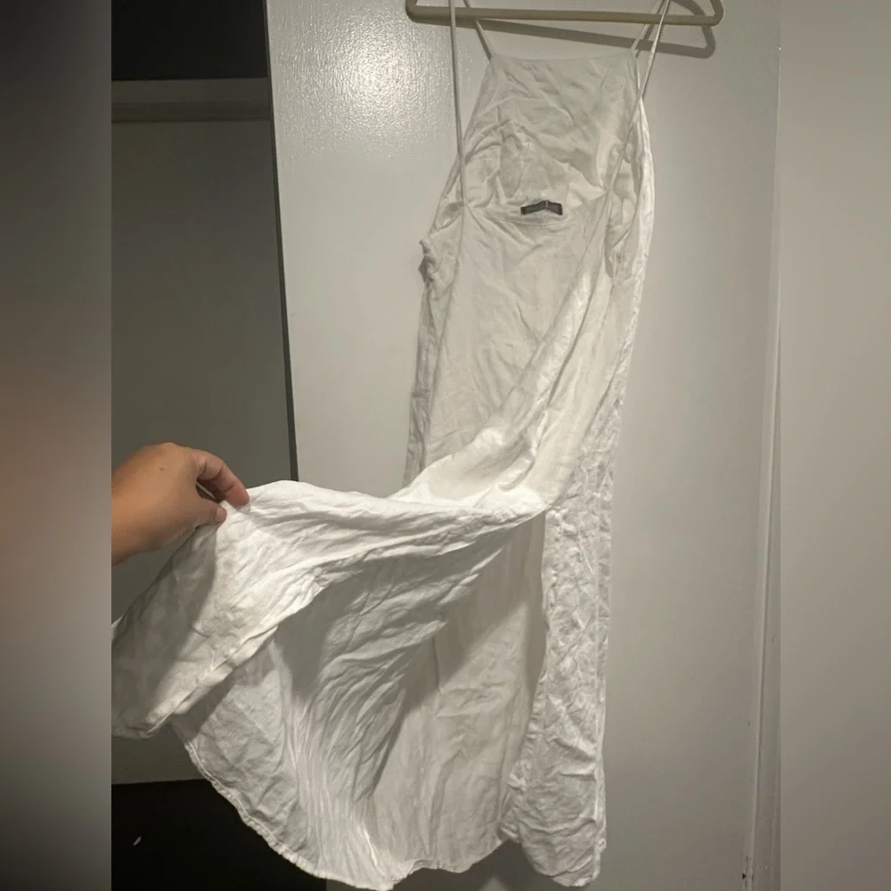 Reformation🤍
Mini Dress💗 - Picture 4 of 7